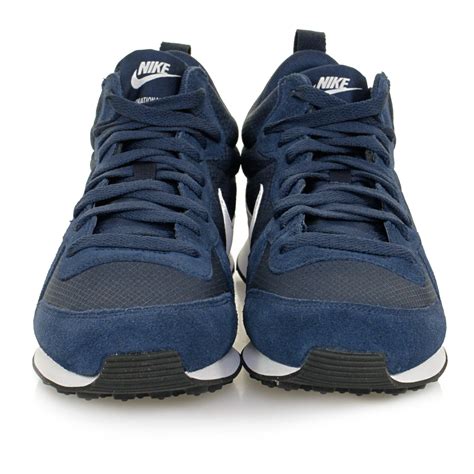 navy sneakers nike.